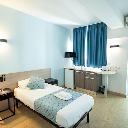 Day'S Inn Hotel And Residence Sliema Kültér fotó