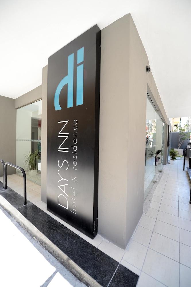 Day'S Inn Hotel And Residence Sliema Kültér fotó